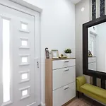 Shine Apartman