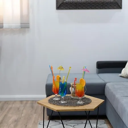 Apartment Shine