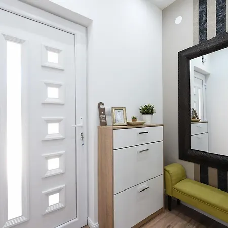Shine Apartment